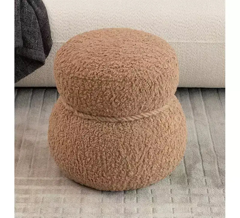 Tabouret bonhomme de neige chic de 43,9 cm, repose-pieds mignon, pouf d'appoint pour salon, repose-pieds plissé en tissu de flanelle avec une capacité de 68 kg