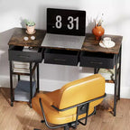 Bureau informatique avec tiroirs en tissu et étagères, bureau de travail avec rangement réglable