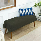 Banc moderne avec coussin moelleux, accoudoirs géométriques et pieds en bois massifIdéal pour les salons, les chambres et les entrées